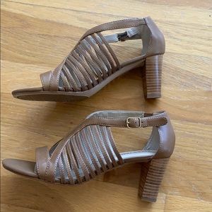 Ellen Tracy heels
